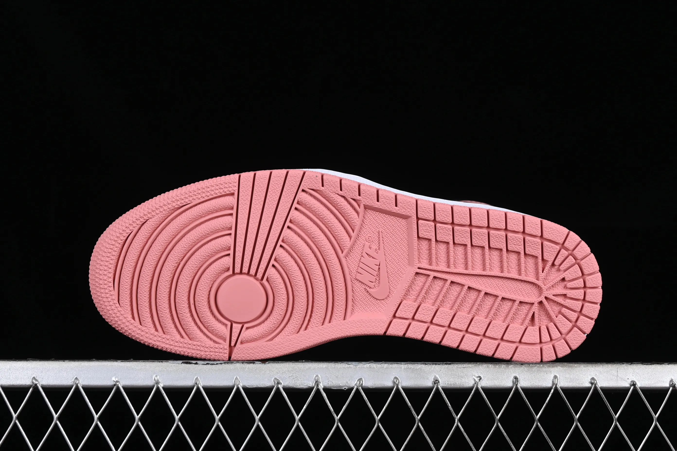 All categories Air Jordan Jordan series basketball shoes Air Jordan 1 High GX foreign trade version Air Jordan 1 Retro High OG "Rust Pink" AJ1 Joe 1 light pink 861428-101